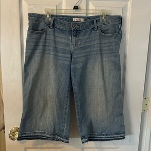 Hollister Classic Blue Denim Shorts/capris